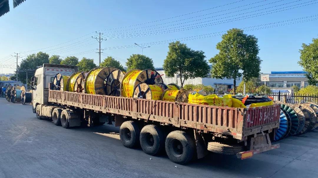 服務(wù)不停 發(fā)貨不止 服務(wù)客戶(hù)我們一直在路上！