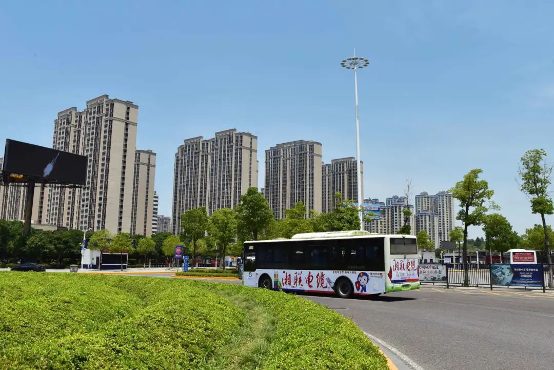 品牌煥新，夏日啟航 岳陽(yáng)登場(chǎng)，未來(lái)可期 #安全用電你我湘聯(lián)